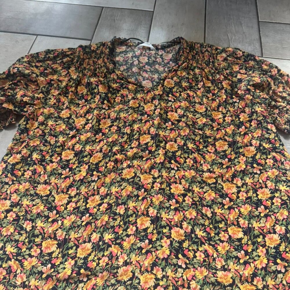 Pretty Terra Skye Scrunched Sleeve Blouse